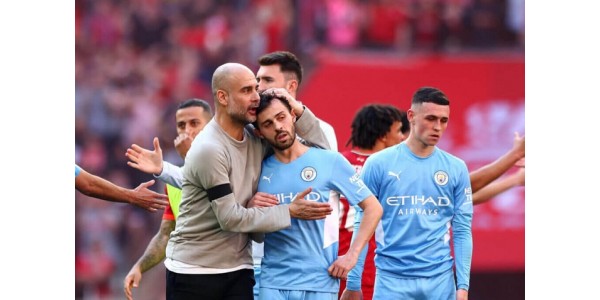 Napięcia w Manchesterze City sprawiają, że Pep Guardiola zaczyna myśleć